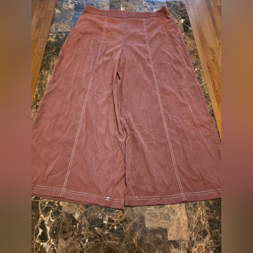 Wide-Leg Mauve Pants